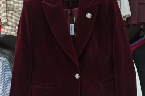 ZM-Velvet Maroon collar